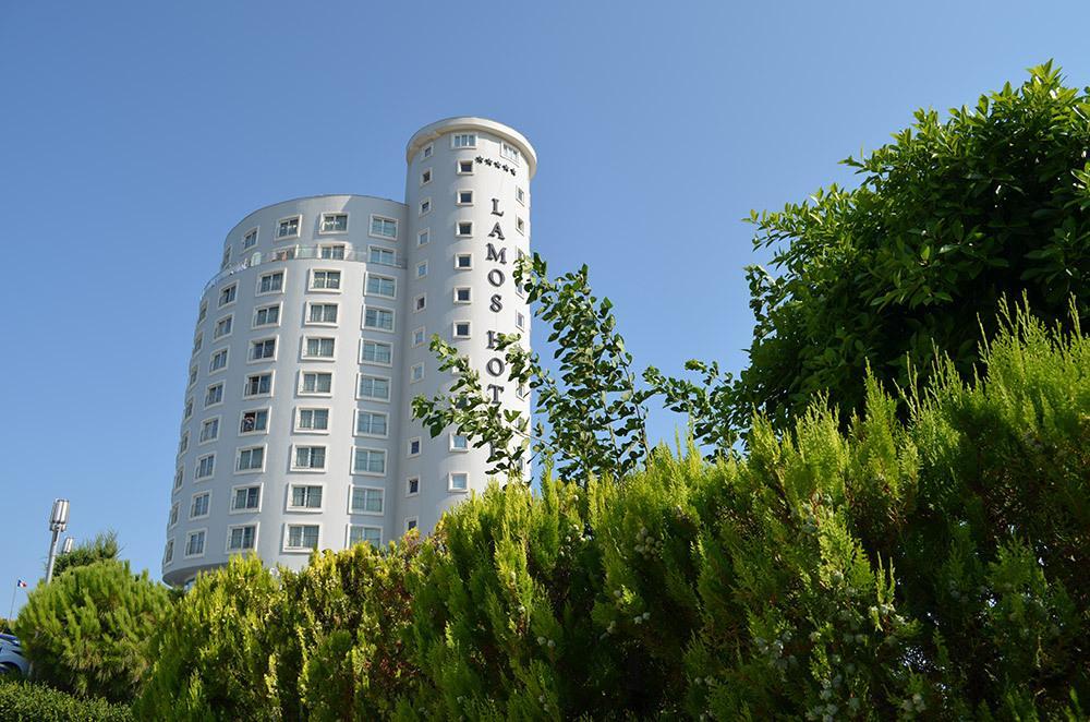 Kumkuyu Lamos Resort Hotel & Convention Center מראה חיצוני תמונה
