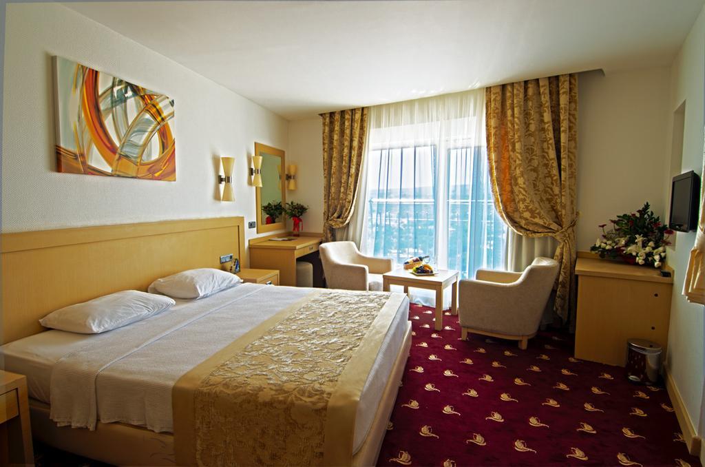 Kumkuyu Lamos Resort Hotel & Convention Center מראה חיצוני תמונה